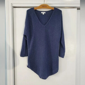 New York & Company SOHO 3/4 Sleeve V-Neck Navy Metallic Small Sweater